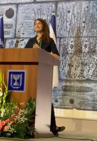 ענבל בוסיבא - האוצר האבוד - אף אחד לא יתן לכם מפה, תציירו אותה בעצמכם