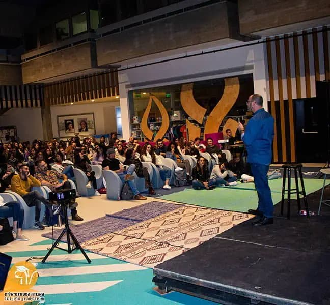 דני פרידלנדר - המפלצות שמתחת למיטה : על חרדות, פחדים וחוסן נפשי