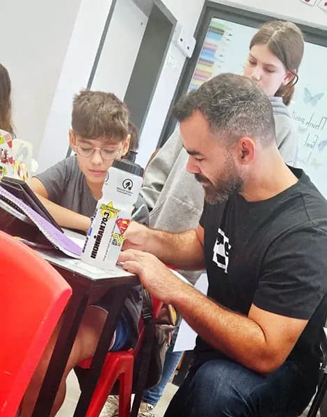 יהודה ומאיה דביר - סדנת קומיקס לילדים