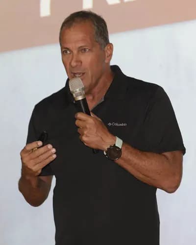 טל סנונית