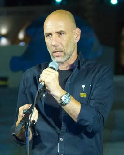 זיו קורן