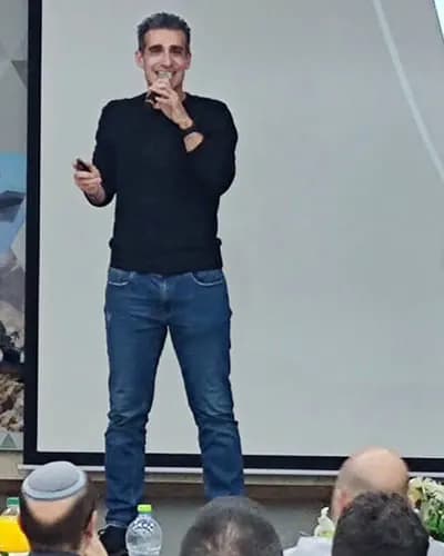 אלון יפת