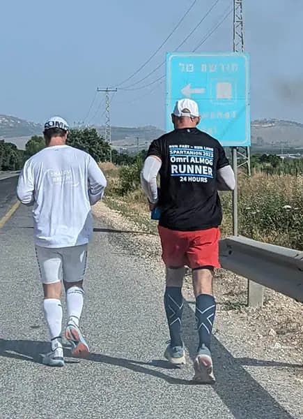 עמרי אלמוג - לרוץ רחוק כדי לחיות
